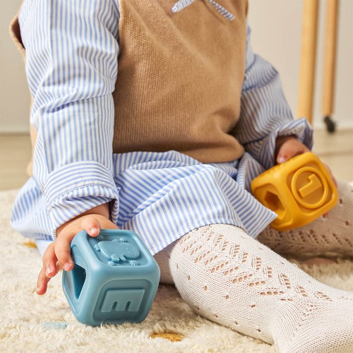 Розвивальні м’які кубики Miniland 6 шт — для сенсорики, моторики та гри, 0+