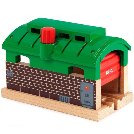 Депо BRIO с механическими дверями 