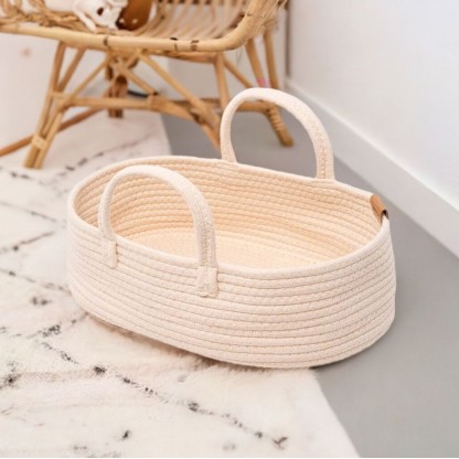 Переноска для ляльок Miniland