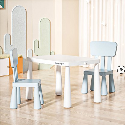 Купити дитячий столик і два стільці POPPET Маммут Уайт Бейбі Блу в Україні. Регулювання висоти, висувний пенал, навантаження до 100 кг. Для дому та вулиці. Для дітей 1–6 років.