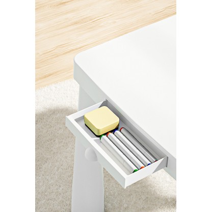 Купити дитячий столик і два стільці POPPET Маммут Уайт Бейбі Блу в Україні. Регулювання висоти, висувний пенал, навантаження до 100 кг. Для дому та вулиці. Для дітей 1–6 років.