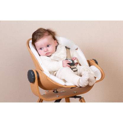 Подушка на сидіння для новонародженого Childhome Evolu hearts, арт. CHEVOSCNBJOH