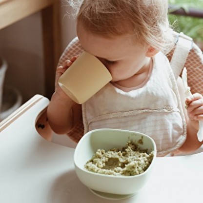 Набір: тарілка, миска, стакан, ложка Beaba 4+ жовтий/зелений, арт. 913436