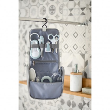 Косметичка Béaba с туалетными принадлежностями для малышей