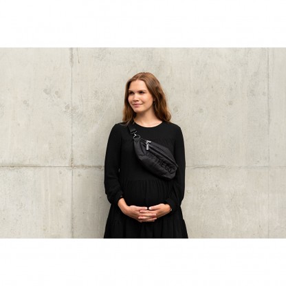 Сумка через плече Childhome Banana bag puffered black, арт. CWBANAPBL