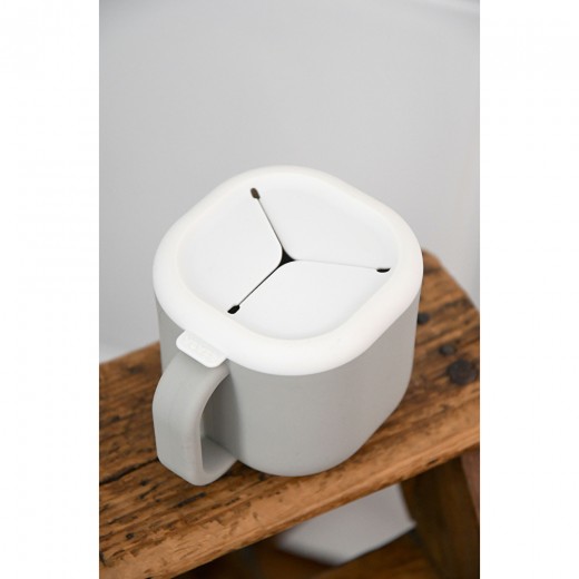 Чашка Beaba Pick 'n' Snack силіконова для снеків і напоїв сірий, арт. 913565