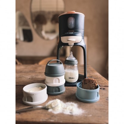 Контейнер Béaba для зберігання сухих сумішей на 4 відсіки