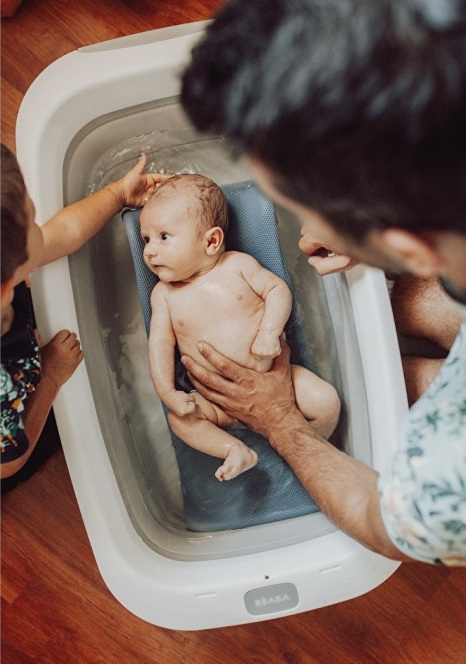 Складная ванночка Beaba Easy Pop для новорождённых